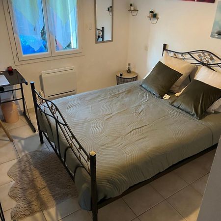 Chambre Zen Saint-Medard-de-Guizieres ภายนอก รูปภาพ